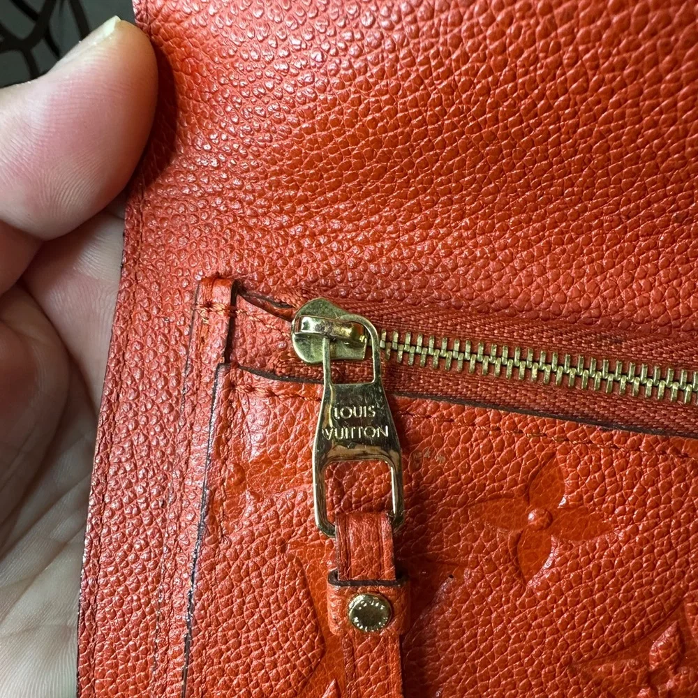 LOUIS VUITTON Red Monogram Empreinte Compact Curieuse - Picture 7 of 11